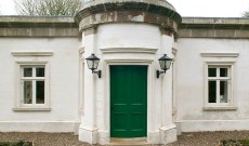 Triumphal Arch Lodge Triumphal Arch Lodge